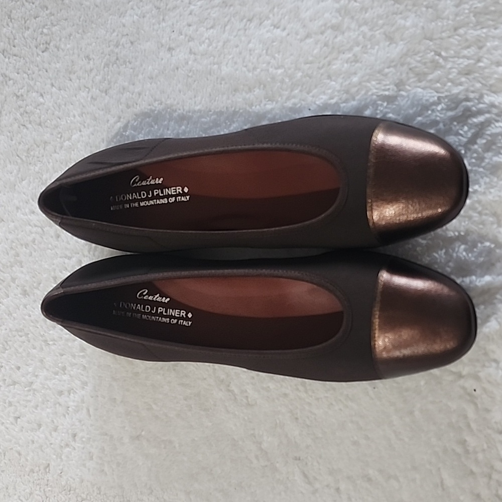 Donald J. Pliner Couture Halo Ballet Flats New In Box Size 9.5 N - Picture 1 of 13